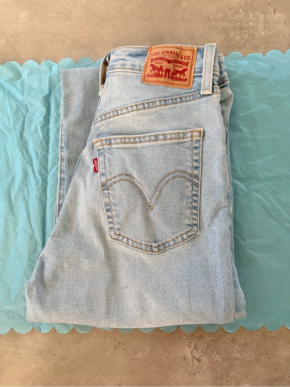 Levi's Women's Light Wash Straight Leg Jeans